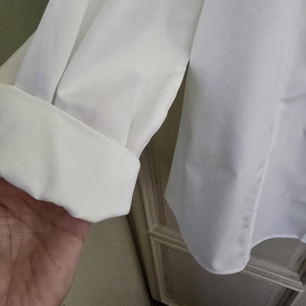 Chico's White Classic Button-Front Blouse- Wrinkle Resistant Size 3/XL - Picture 7 of 8